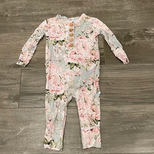 Posh Peanut-Celine Ruffled Henley Romper 6-9 Month